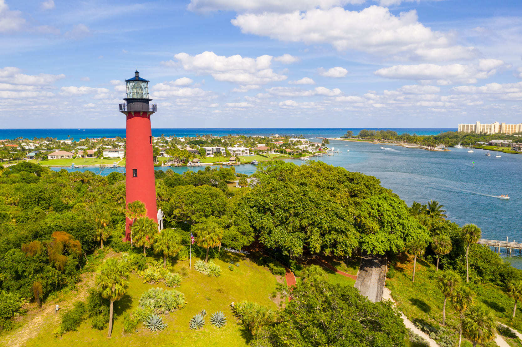 Jupiter Lighthouse in Jupiter, Florida with the Atlantic Ocean in the background